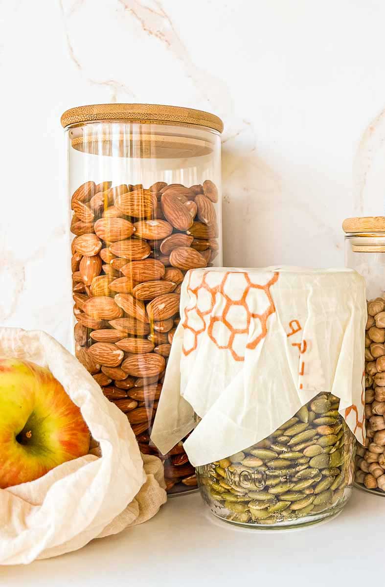 Container accessories and lids