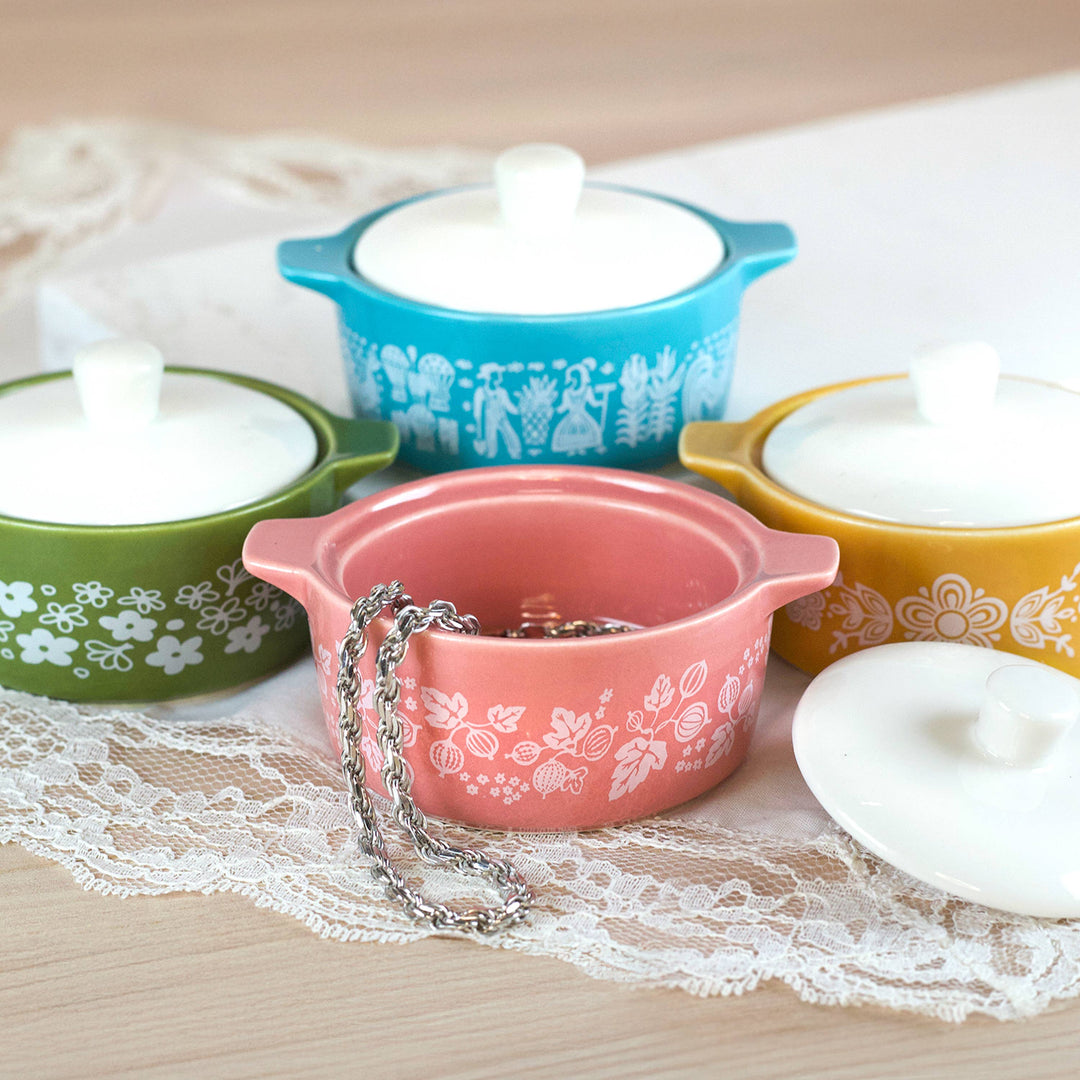 Twinkltoast - Pyrex-Inspired Gooseberry Casserole Ceramic Trinket Box