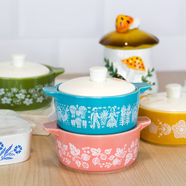 Twinkltoast - Pyrex-Inspired Gooseberry Casserole Ceramic Trinket Box