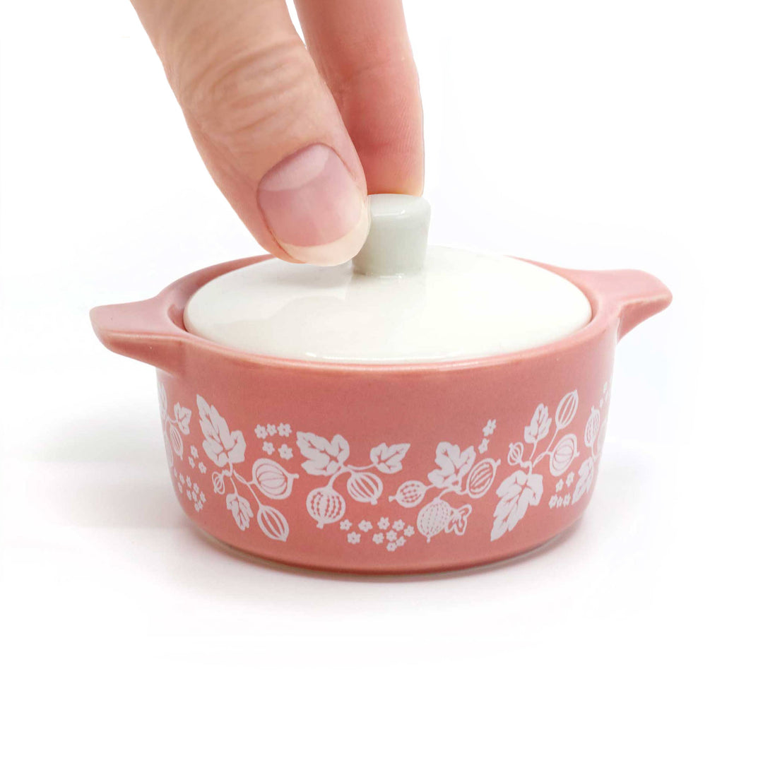 Twinkltoast - Pyrex-Inspired Gooseberry Casserole Ceramic Trinket Box