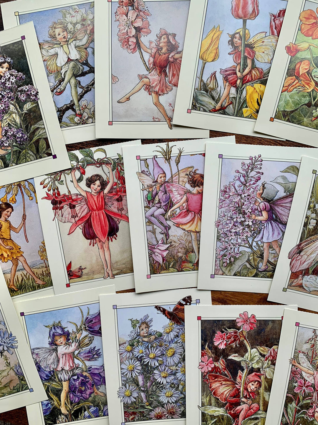 Magnifique Hearts - Flower Fairies Vintage Style Postcard